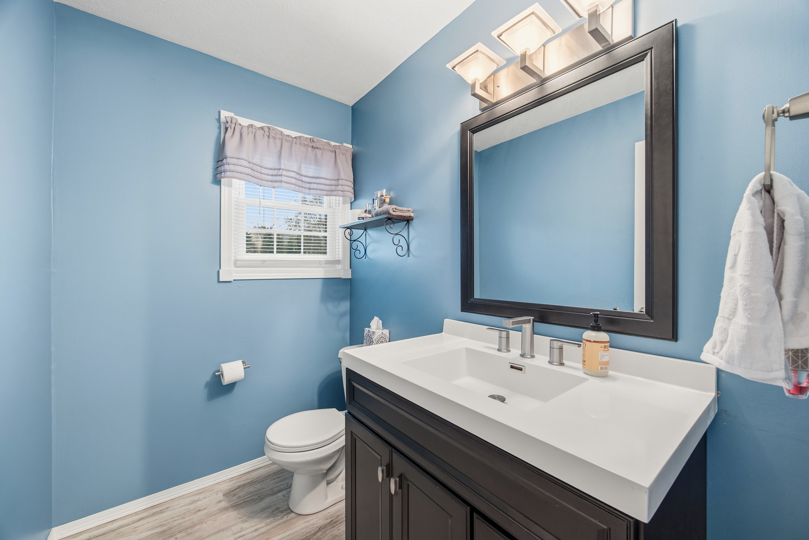 2 Bandecon Way, Bloomington, IL 61704