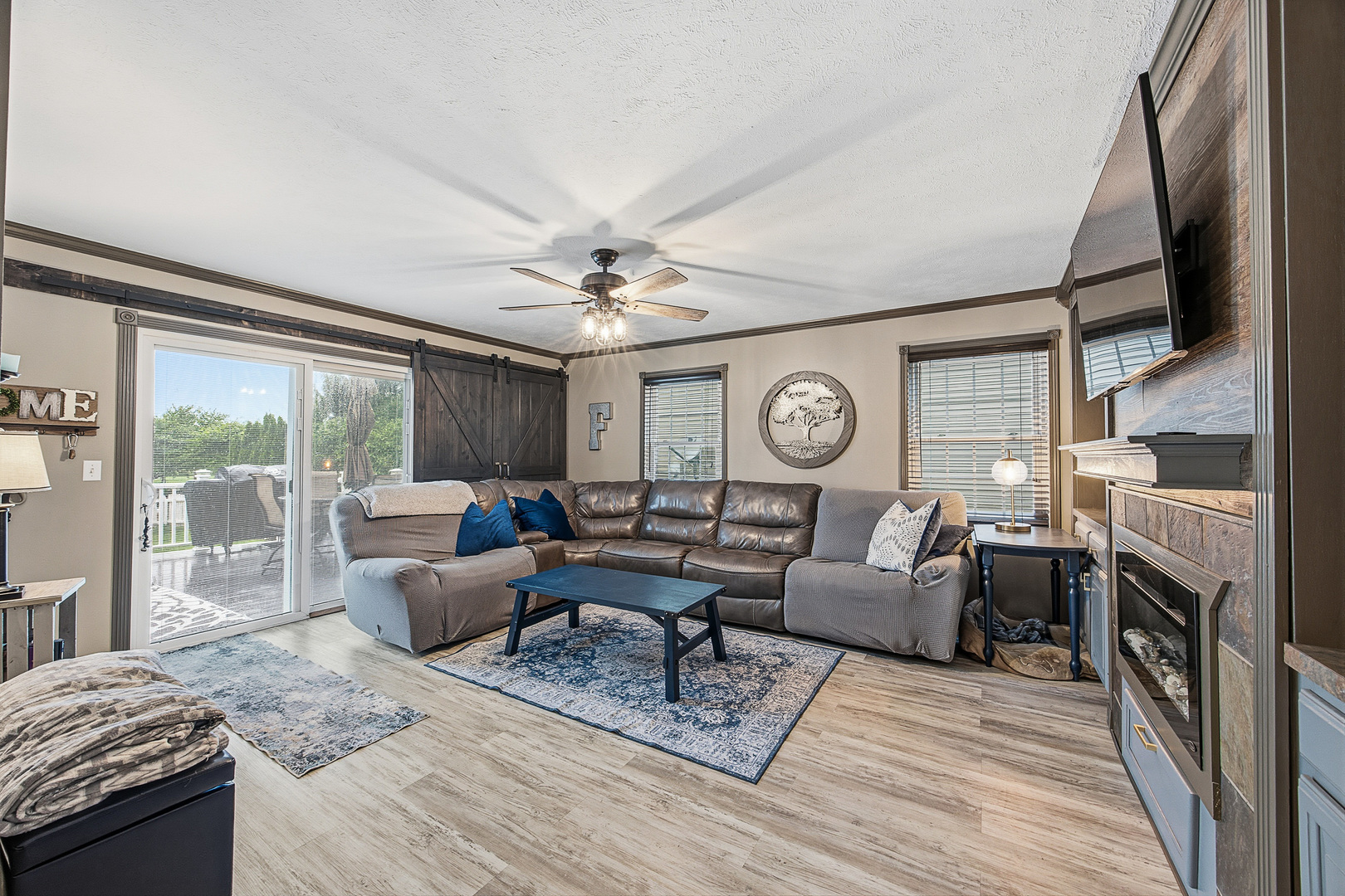 2 Bandecon Way, Bloomington, IL 61704