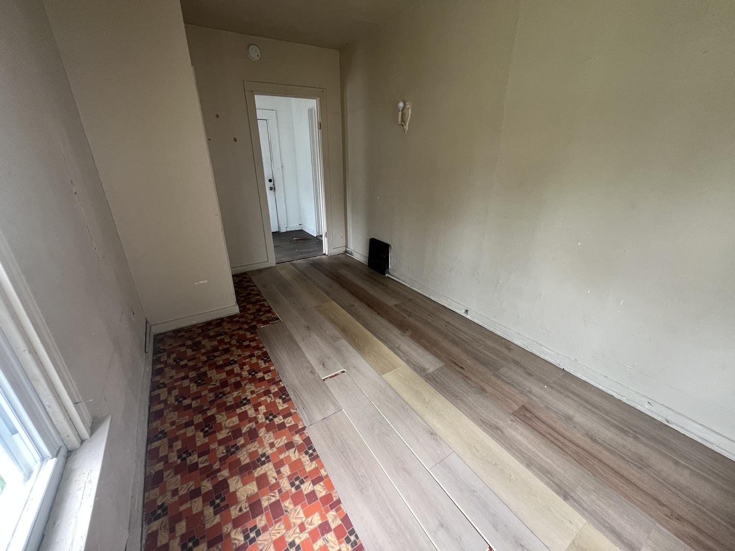 429 E Locust Street, Kankakee, IL 60901