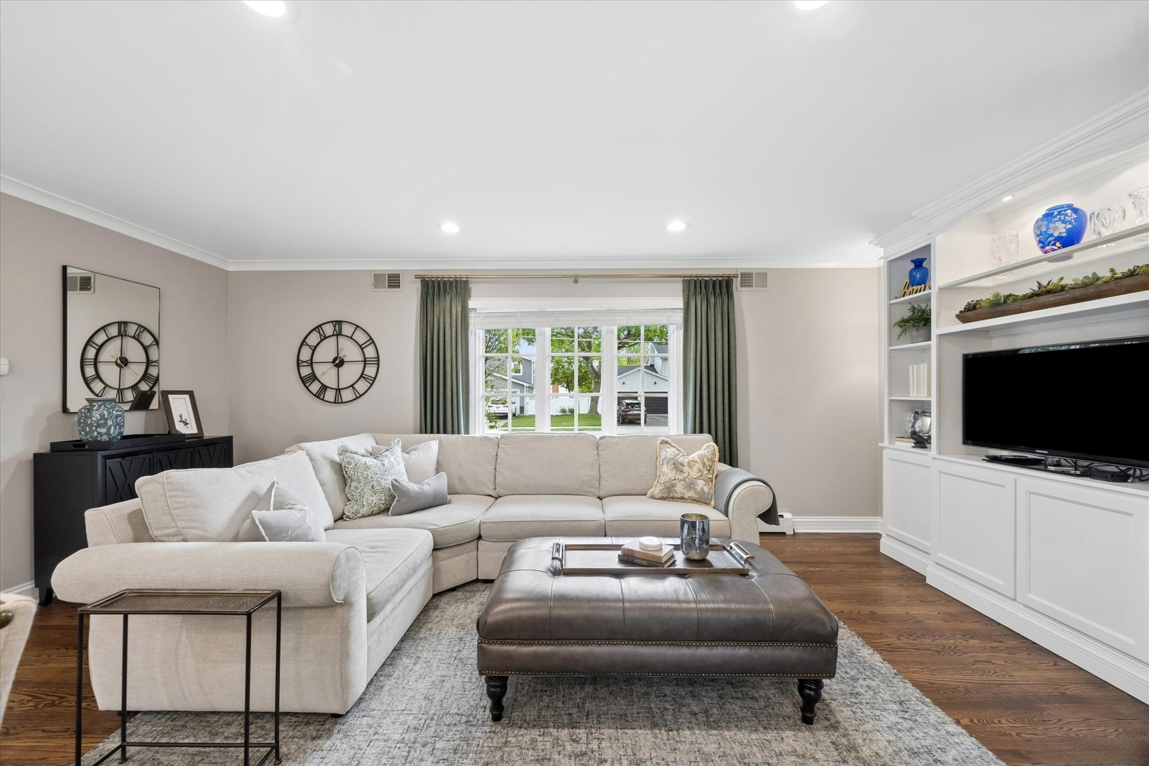 698 N Kenilworth Avenue, Glen Ellyn, IL 60137