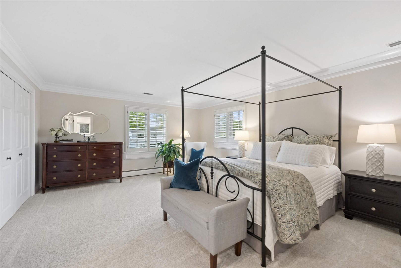 698 N Kenilworth Avenue, Glen Ellyn, IL 60137