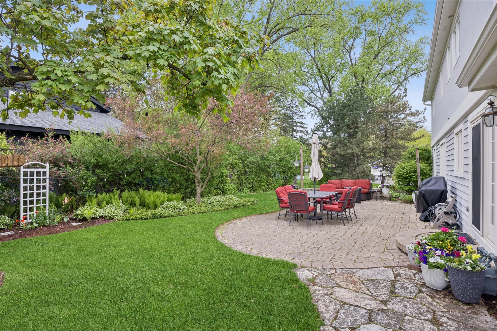 698 N Kenilworth Avenue, Glen Ellyn, IL 60137