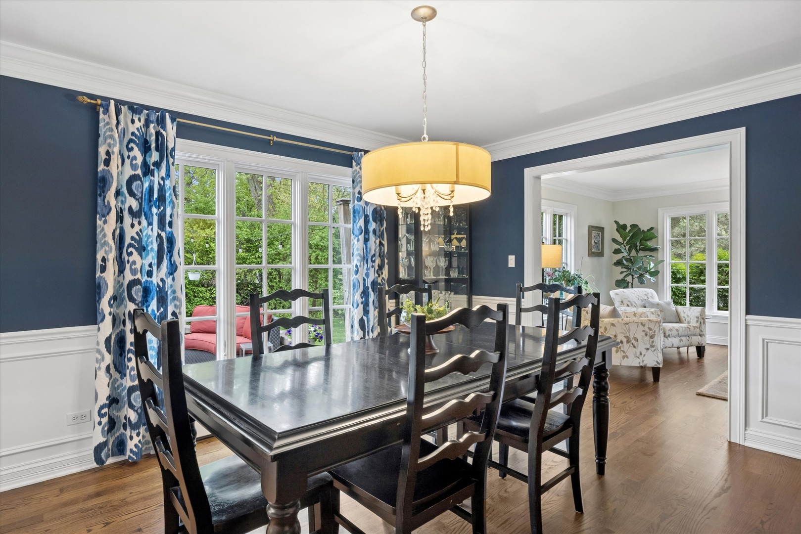 698 N Kenilworth Avenue, Glen Ellyn, IL 60137