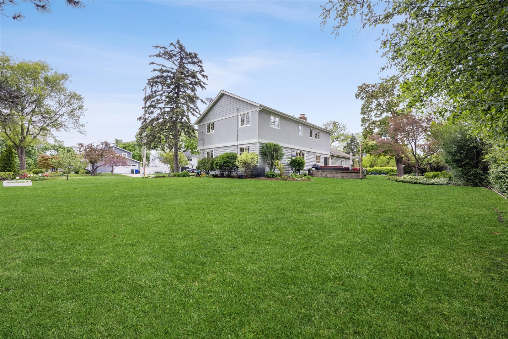 698 N Kenilworth Avenue, Glen Ellyn, IL 60137