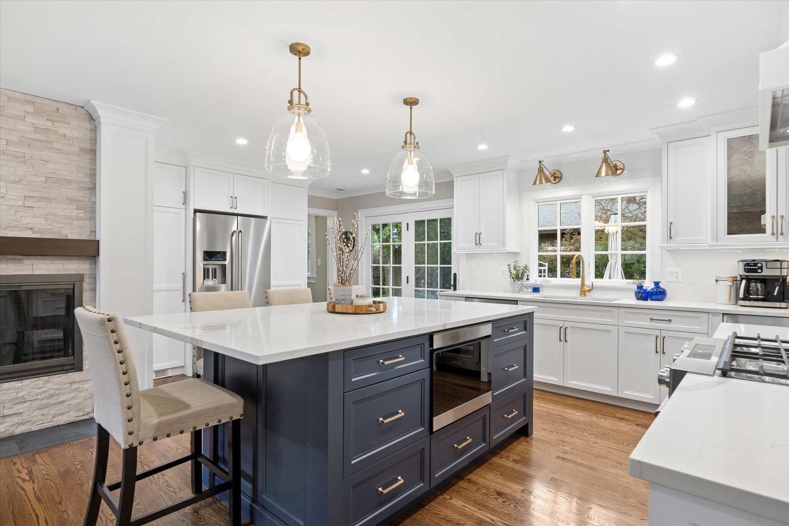 698 N Kenilworth Avenue, Glen Ellyn, IL 60137