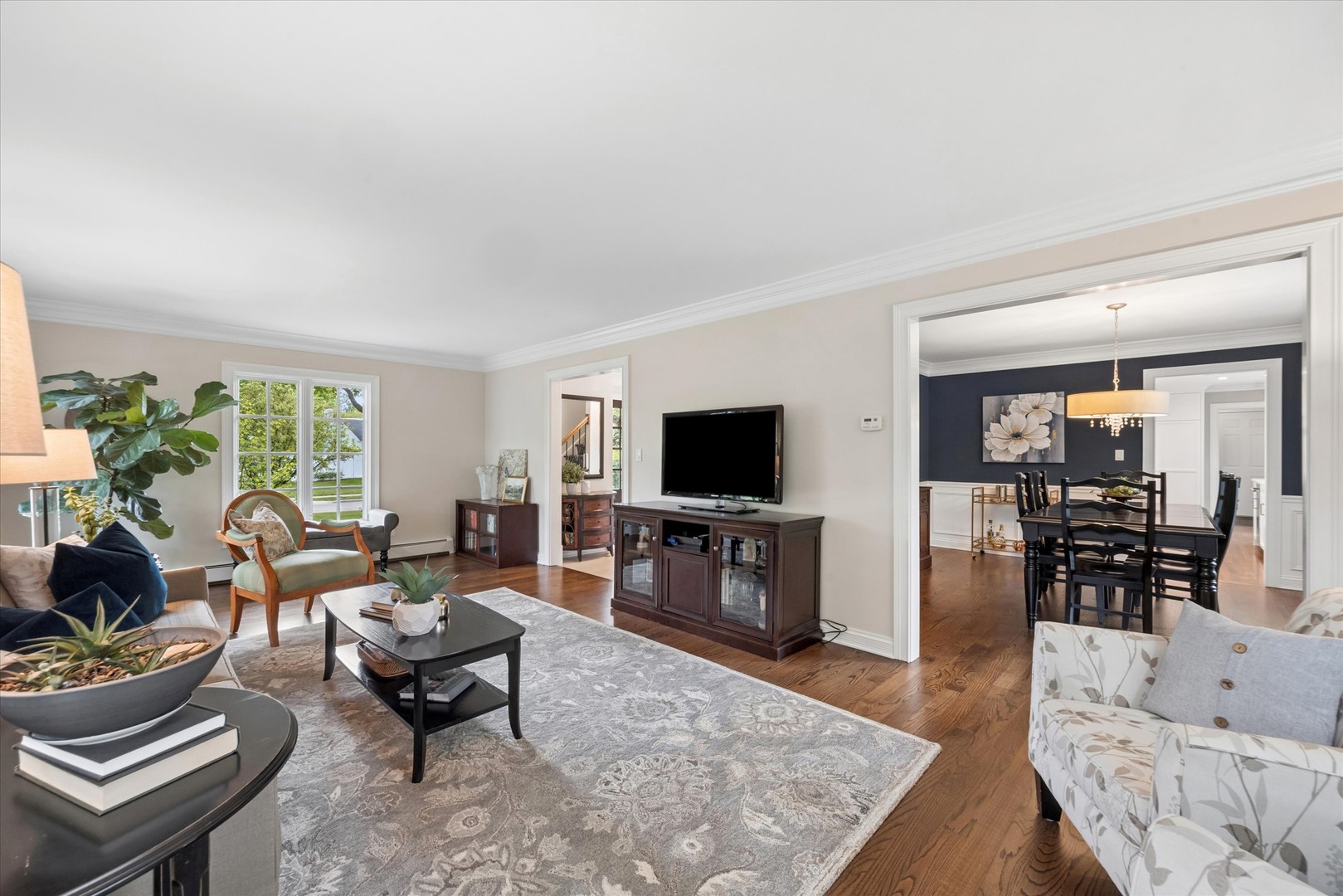 698 N Kenilworth Avenue, Glen Ellyn, IL 60137