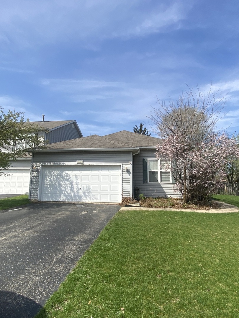 586 Chestnut Drive, Oswego, IL 60543