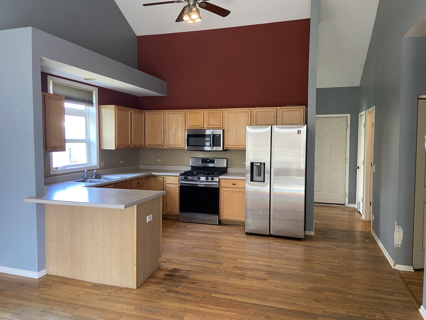 586 Chestnut Drive, Oswego, IL 60543