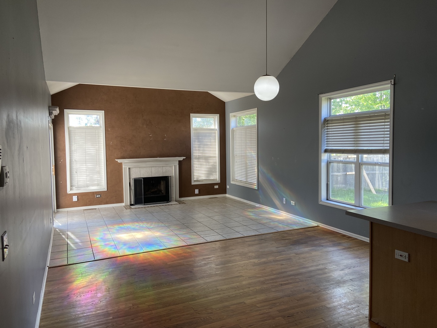 586 Chestnut Drive, Oswego, IL 60543