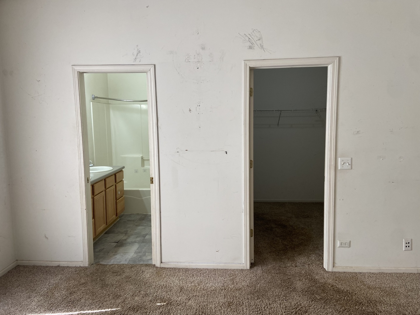 586 Chestnut Drive, Oswego, IL 60543