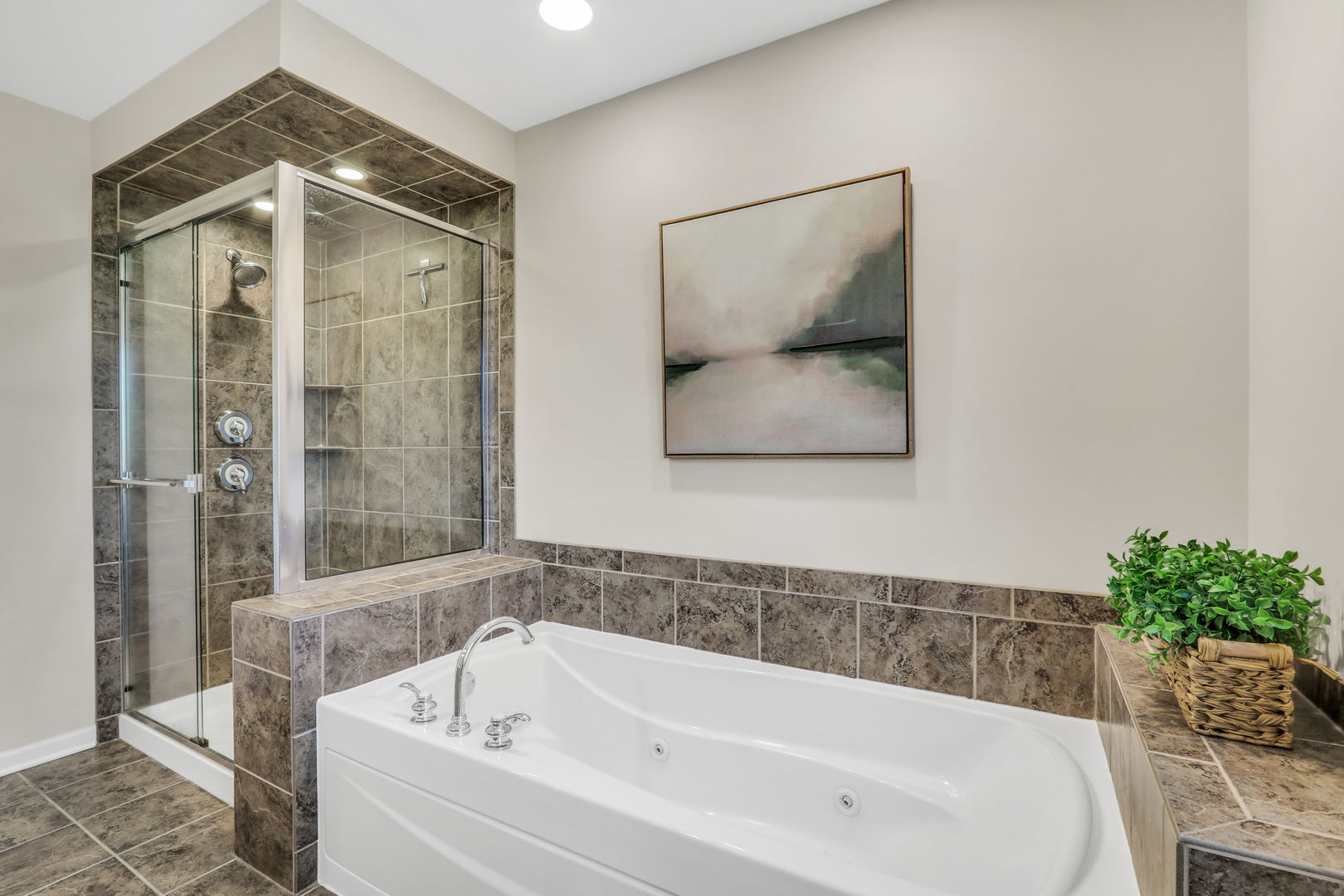 2890 TRAIL CREST Lane, Lindenhurst, IL 60046