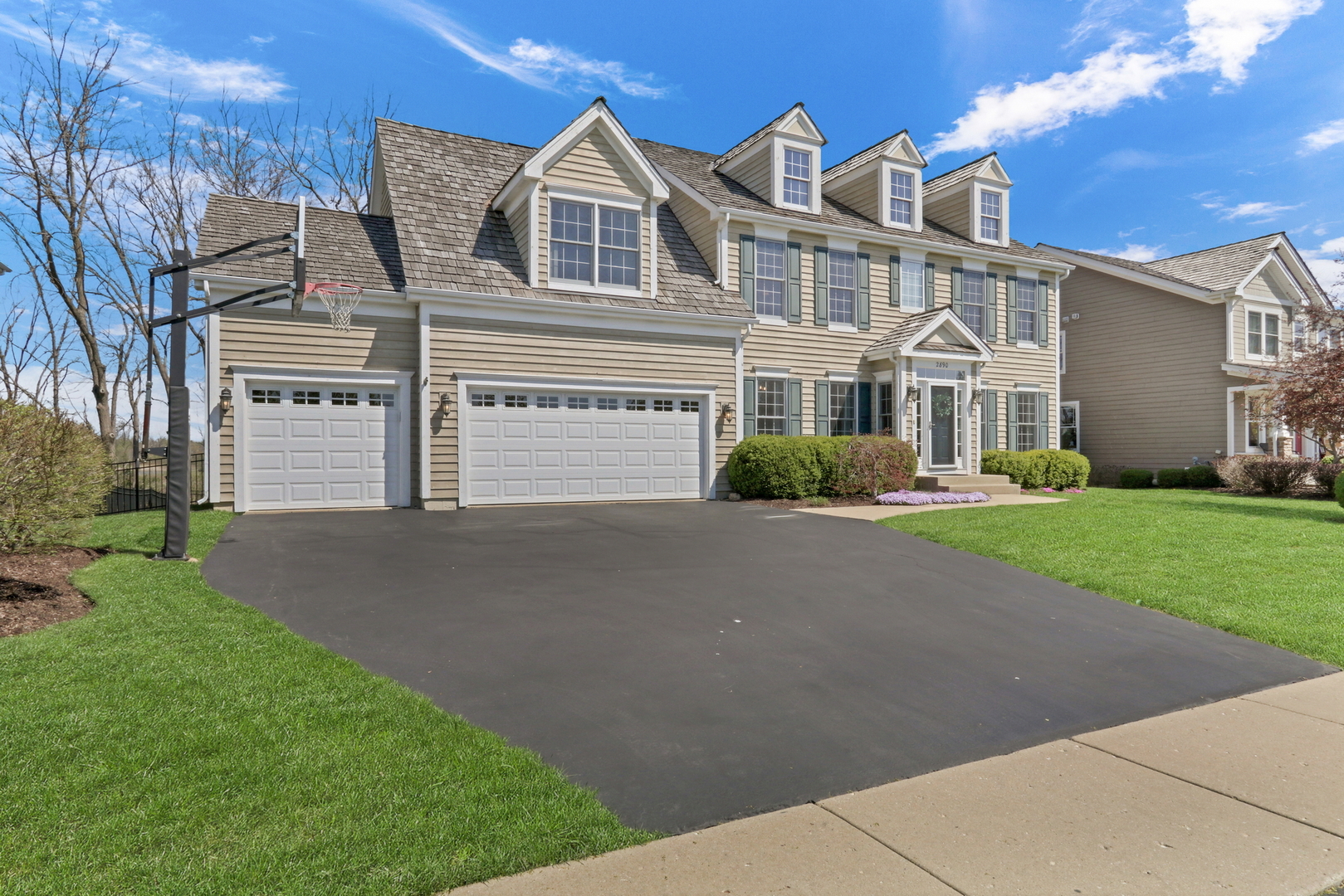 2890 TRAIL CREST Lane, Lindenhurst, IL 60046