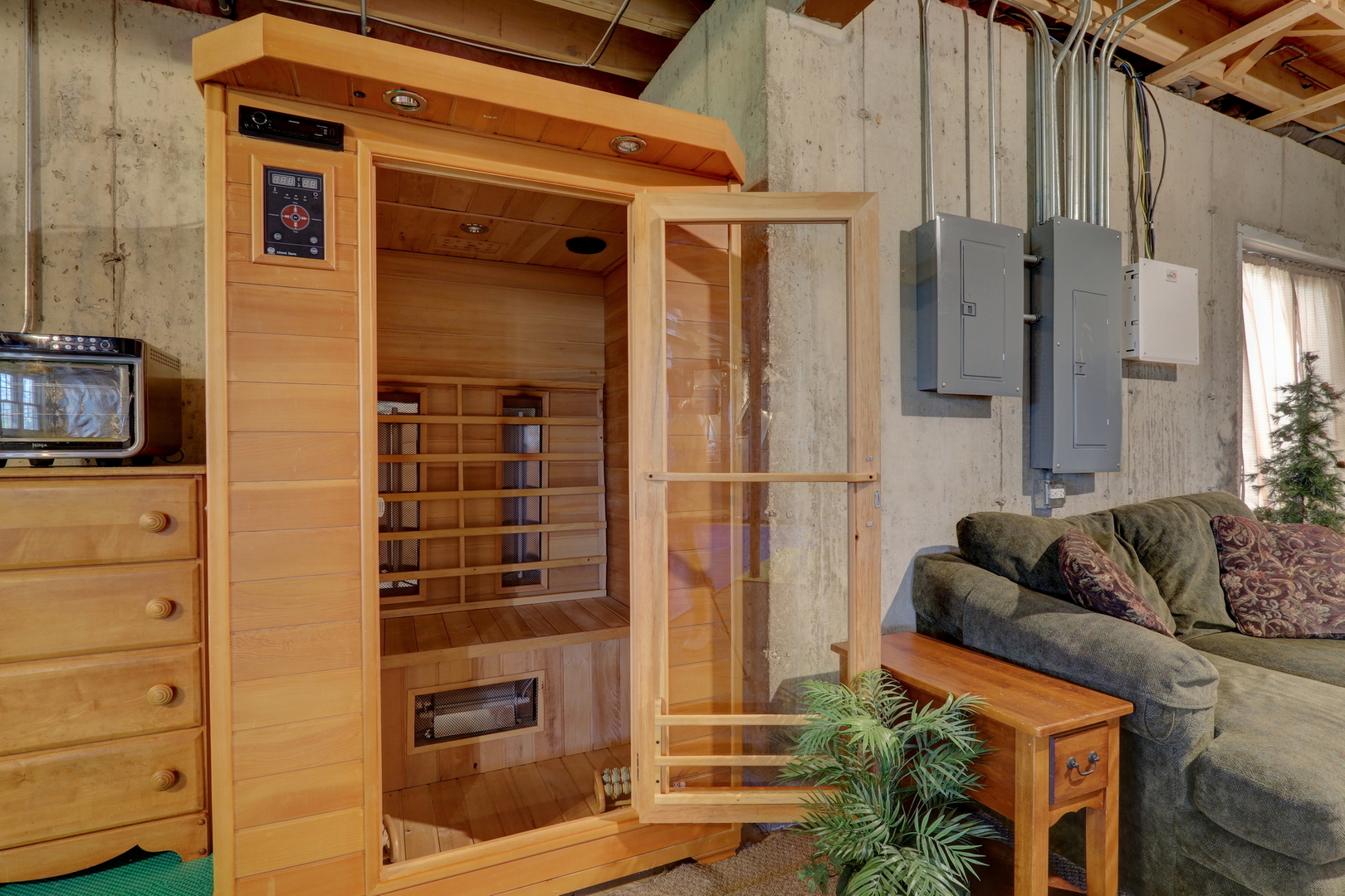 2890 TRAIL CREST Lane, Lindenhurst, IL 60046