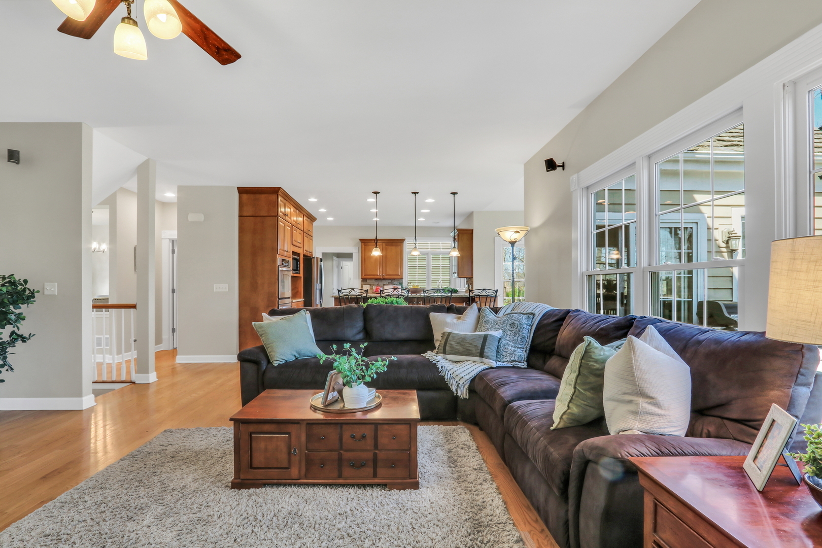 2890 TRAIL CREST Lane, Lindenhurst, IL 60046