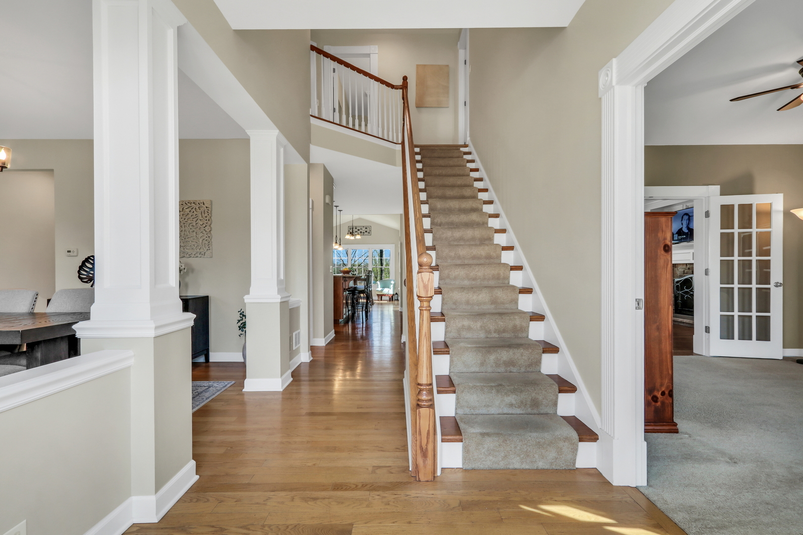 2890 TRAIL CREST Lane, Lindenhurst, IL 60046