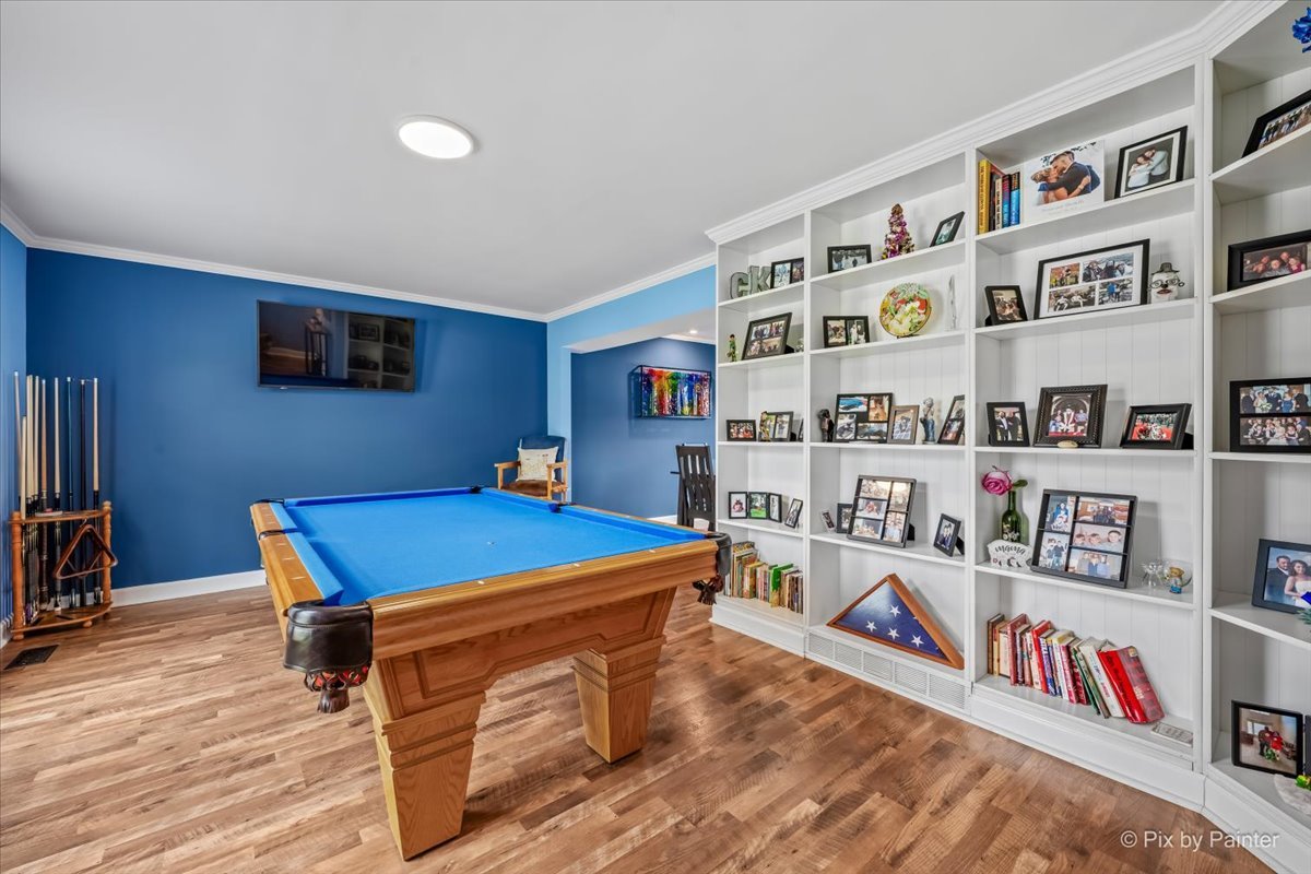27W050 Sycamore Lane, Winfield, IL 60190
