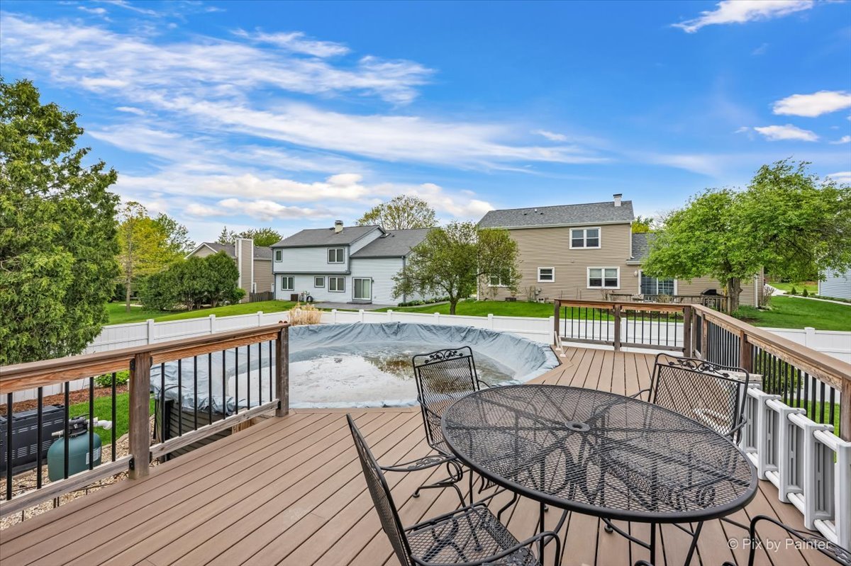 27W050 Sycamore Lane, Winfield, IL 60190
