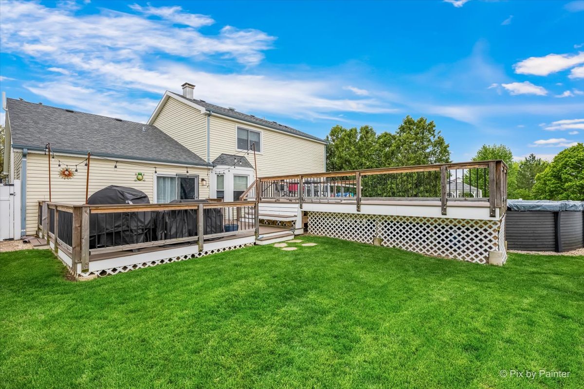 27W050 Sycamore Lane, Winfield, IL 60190