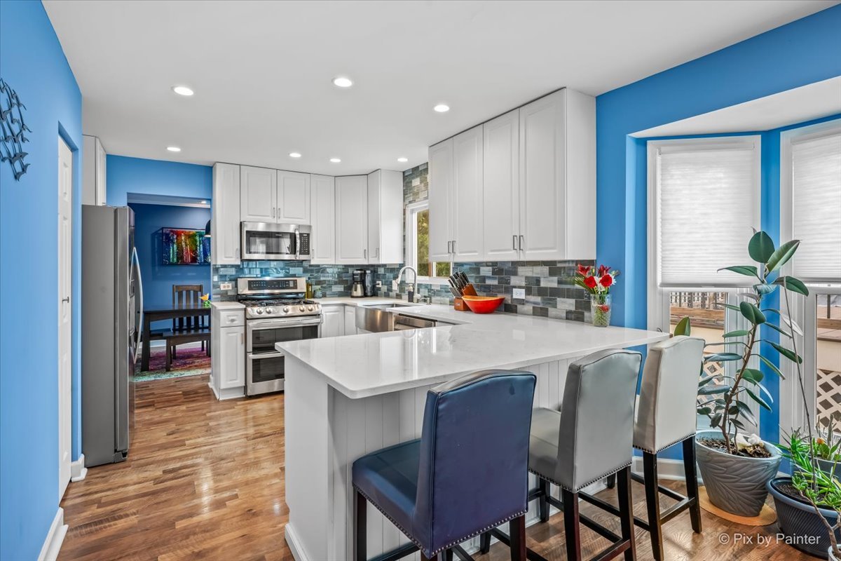 27W050 Sycamore Lane, Winfield, IL 60190