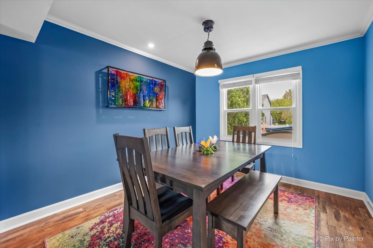 27W050 Sycamore Lane, Winfield, IL 60190