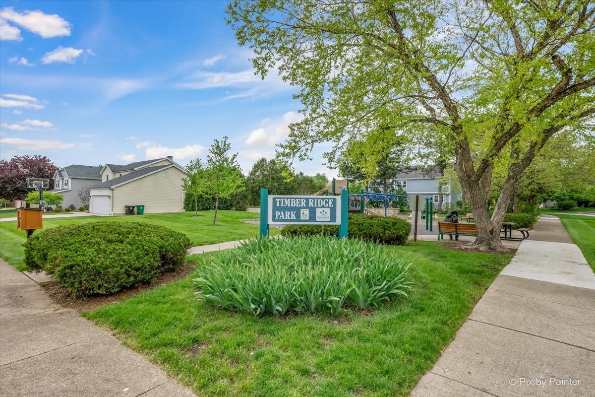 27W050 Sycamore Lane, Winfield, IL 60190