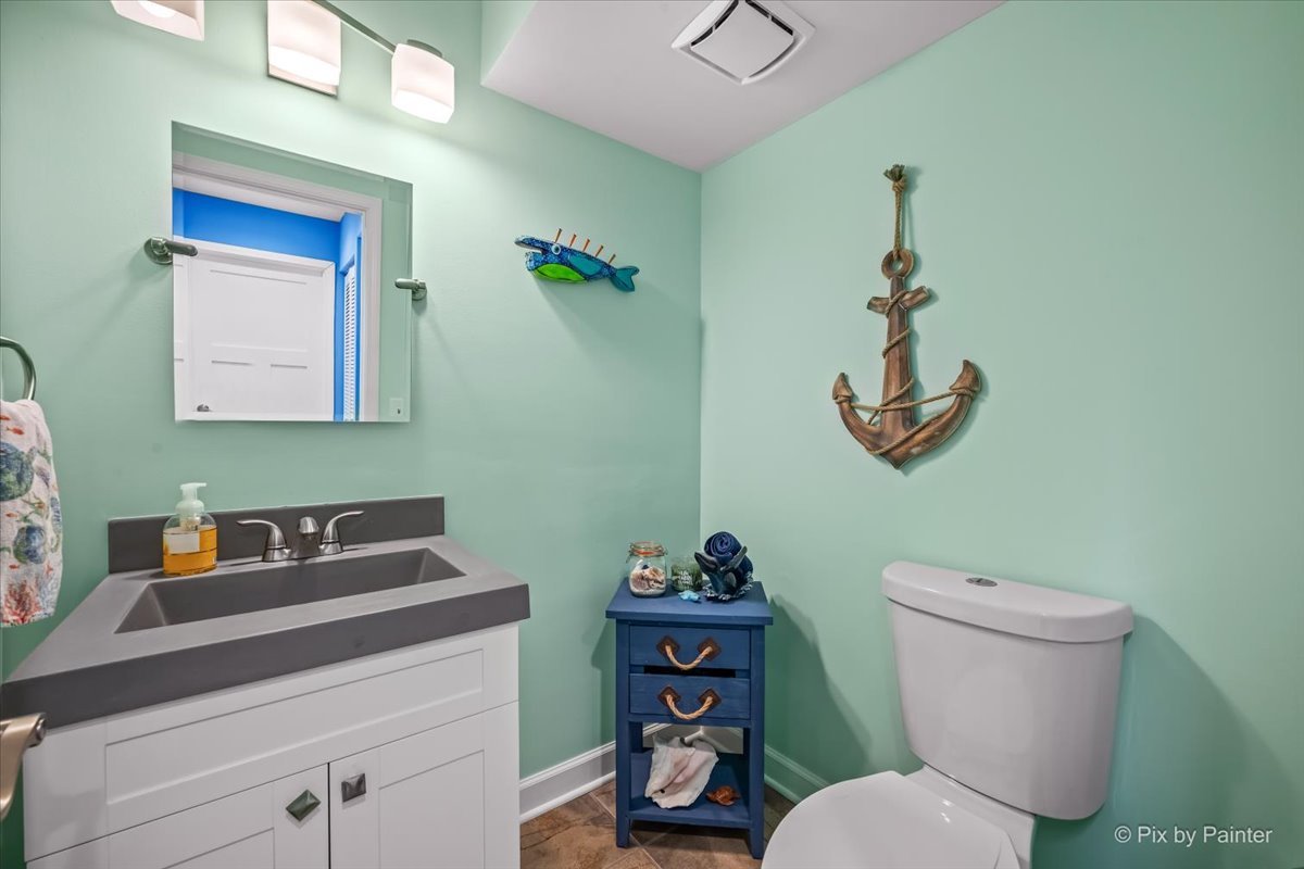 27W050 Sycamore Lane, Winfield, IL 60190