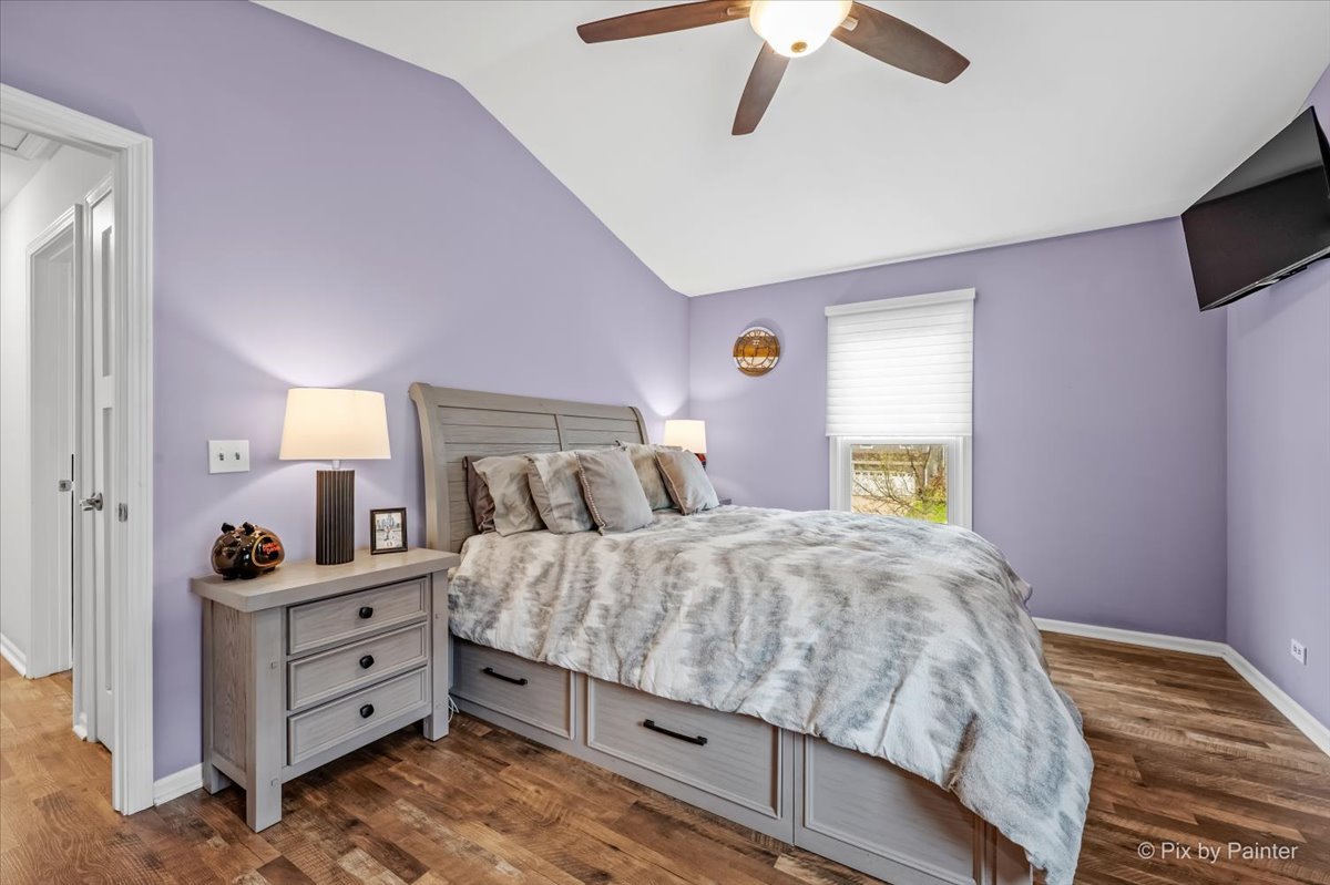 27W050 Sycamore Lane, Winfield, IL 60190