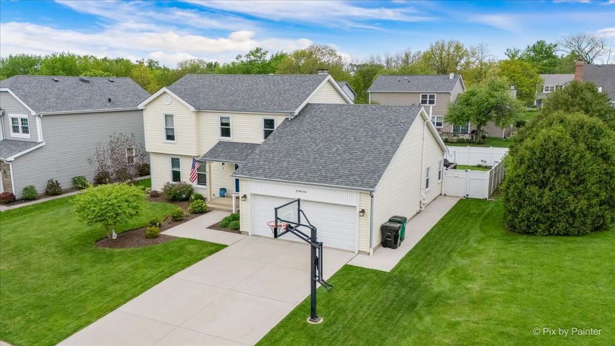 27W050 Sycamore Lane, Winfield, IL 60190