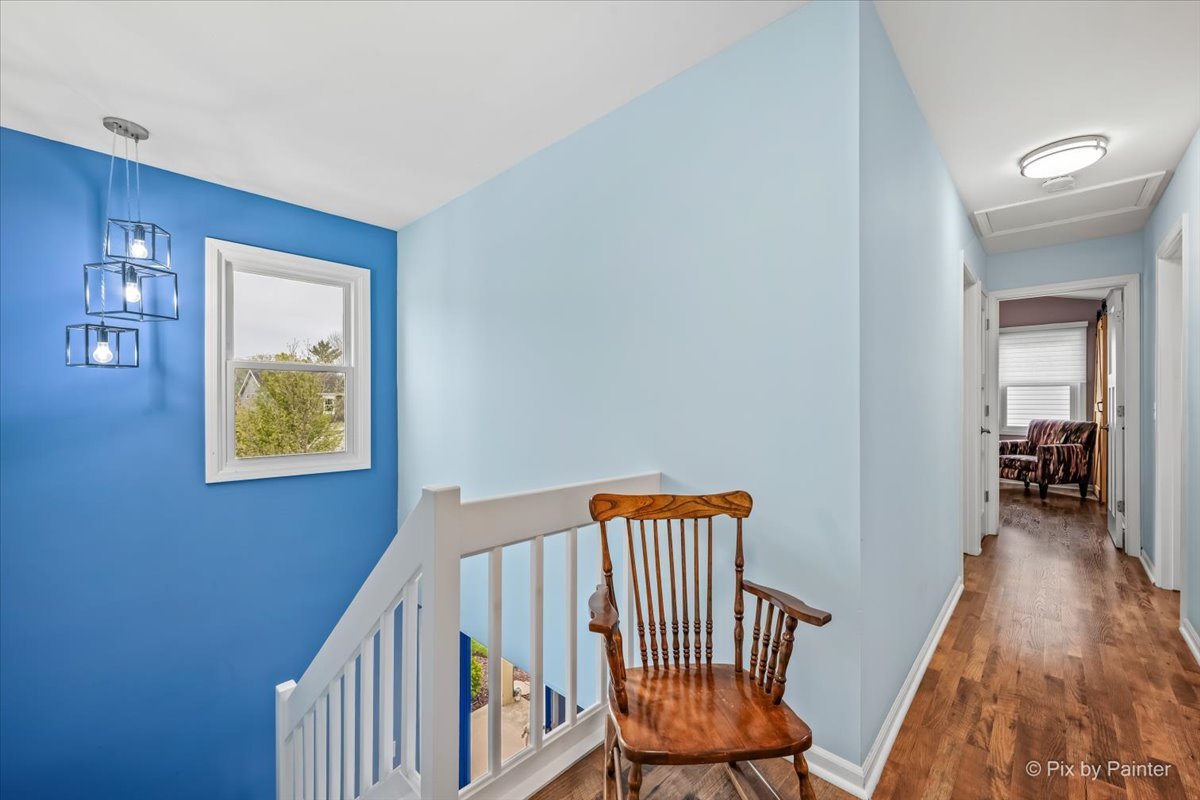 27W050 Sycamore Lane, Winfield, IL 60190