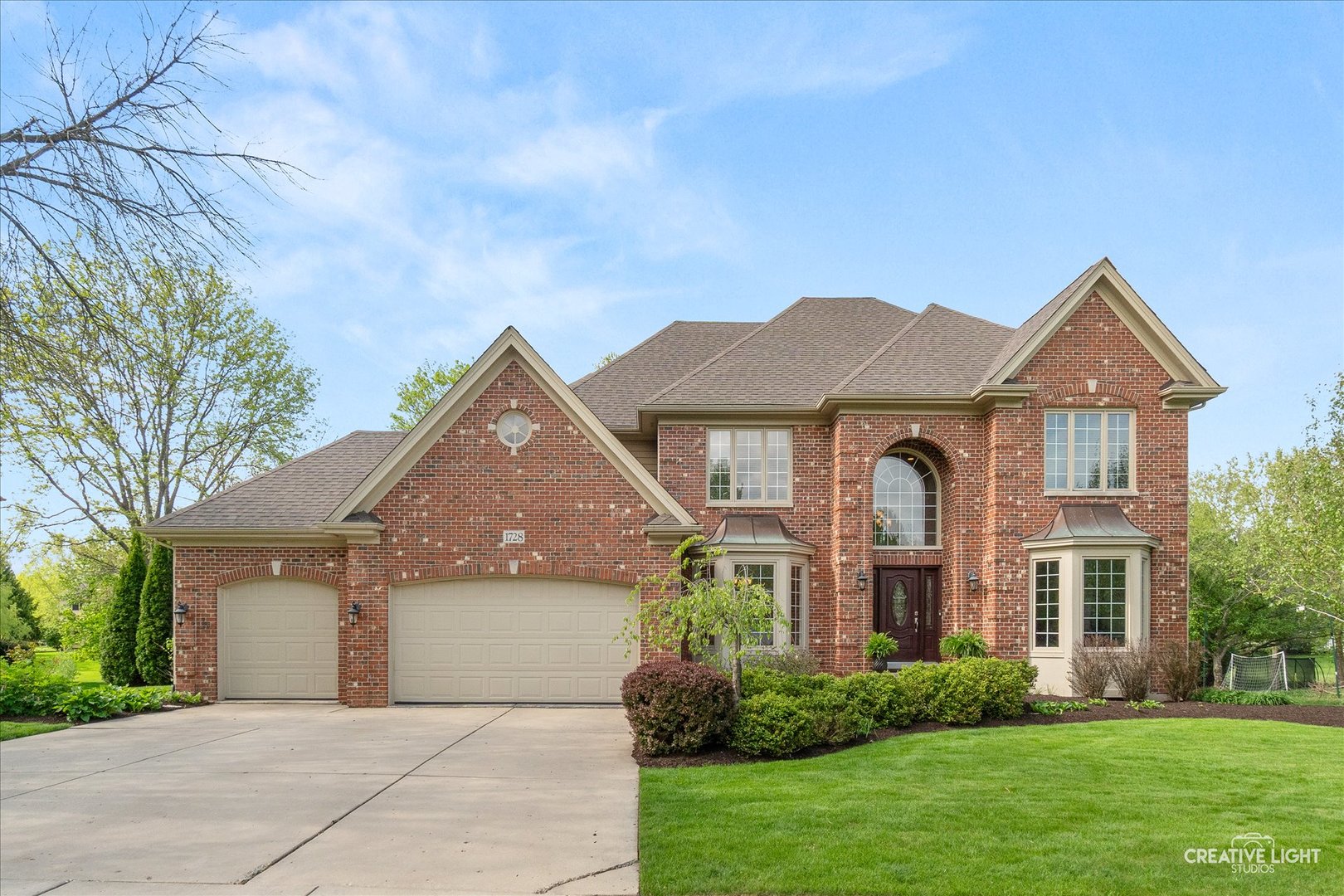 1728 Robert Lane, Naperville, IL 60564