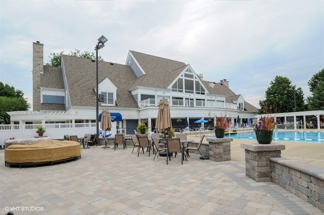 1728 Robert Lane, Naperville, IL 60564