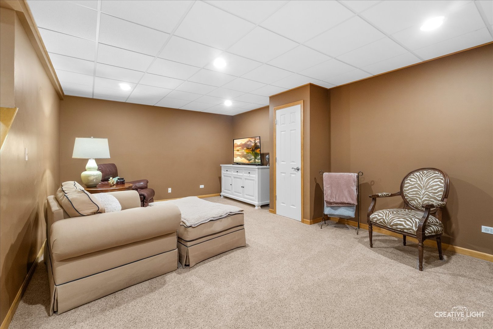 1728 Robert Lane, Naperville, IL 60564