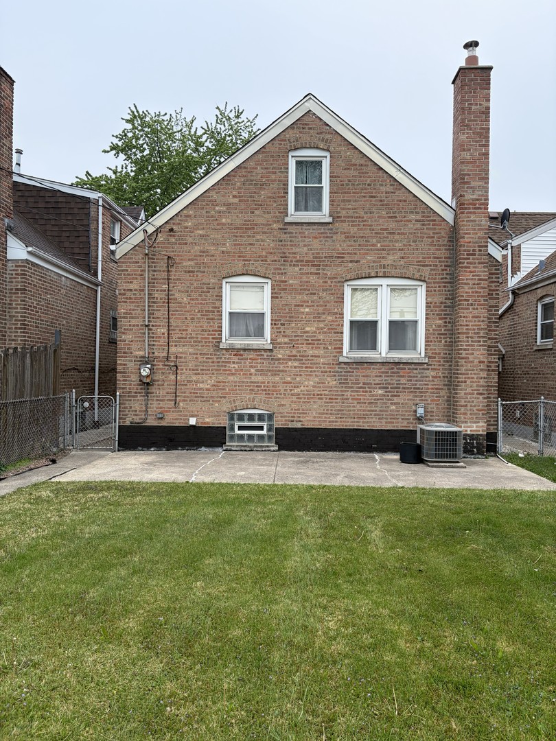 5121 S Springfield Avenue, Chicago, IL 60632