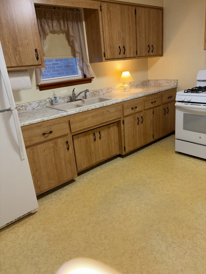 5121 S Springfield Avenue, Chicago, IL 60632