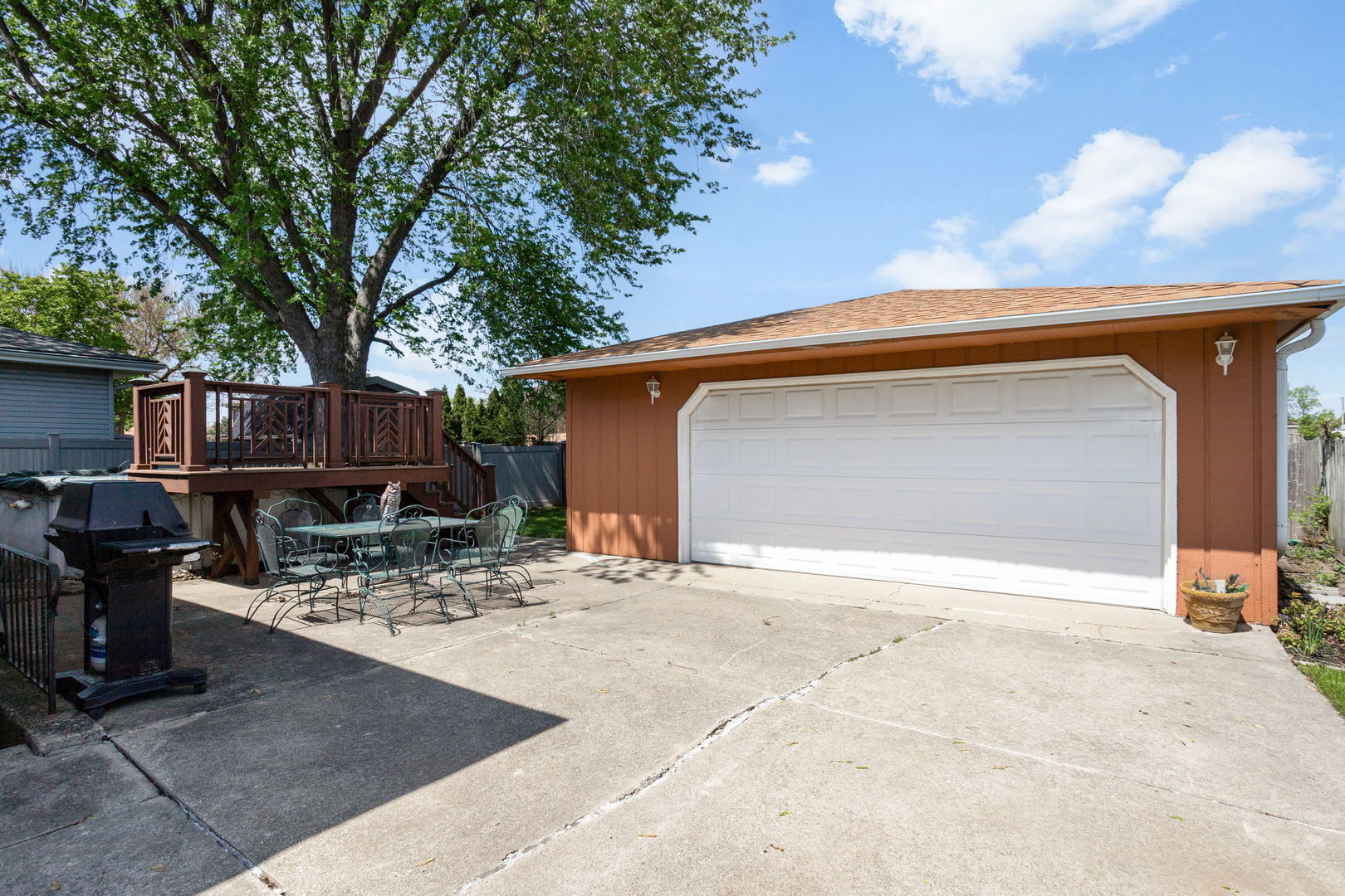 5712 W 102nd Street, Oak Lawn, IL 60453