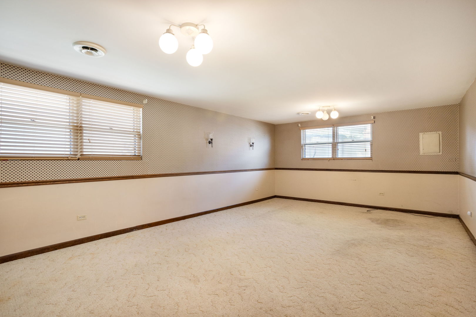 5712 W 102nd Street, Oak Lawn, IL 60453