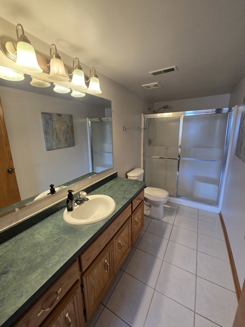 13950 Lavergne Avenue #907, Crestwood, IL 60418