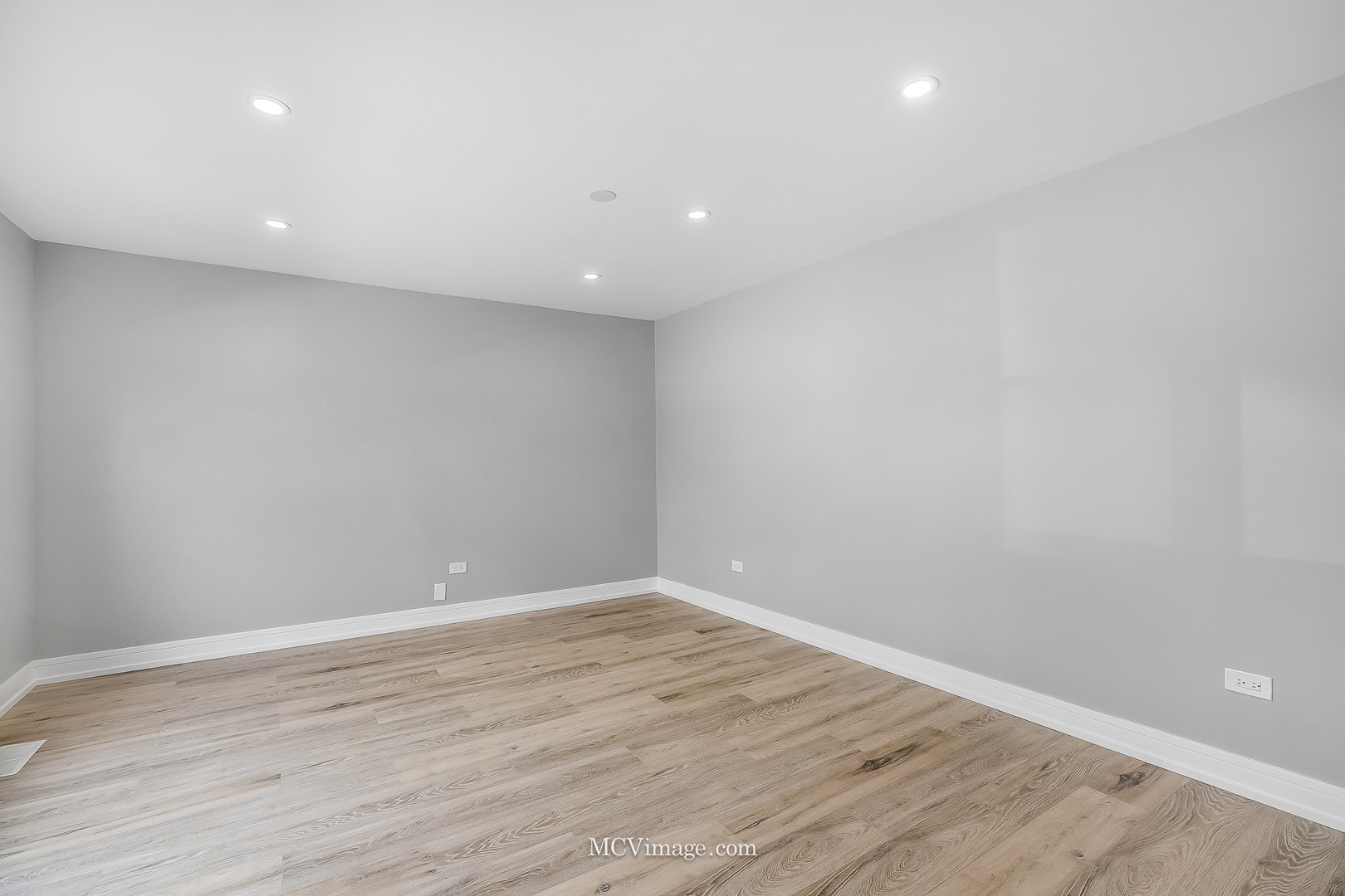 9428 S Perry Avenue, Chicago, IL 60620