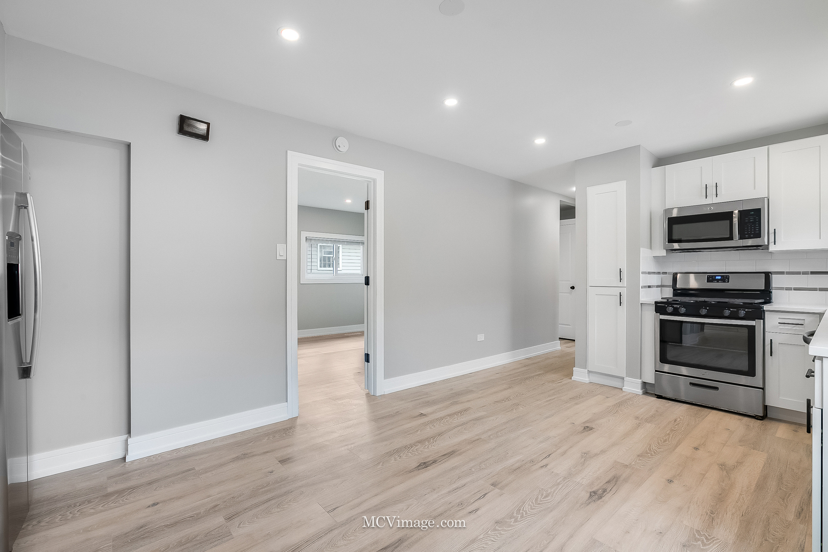 9428 S Perry Avenue, Chicago, IL 60620