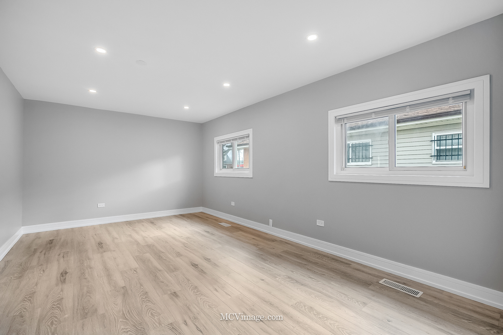 9428 S Perry Avenue, Chicago, IL 60620