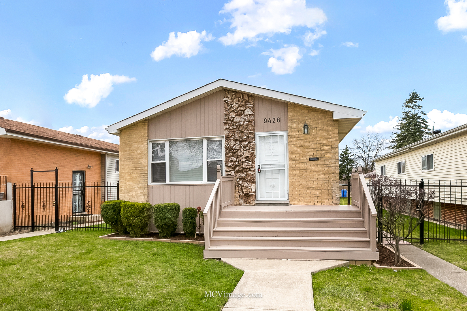 9428 S Perry Avenue, Chicago, IL 60620