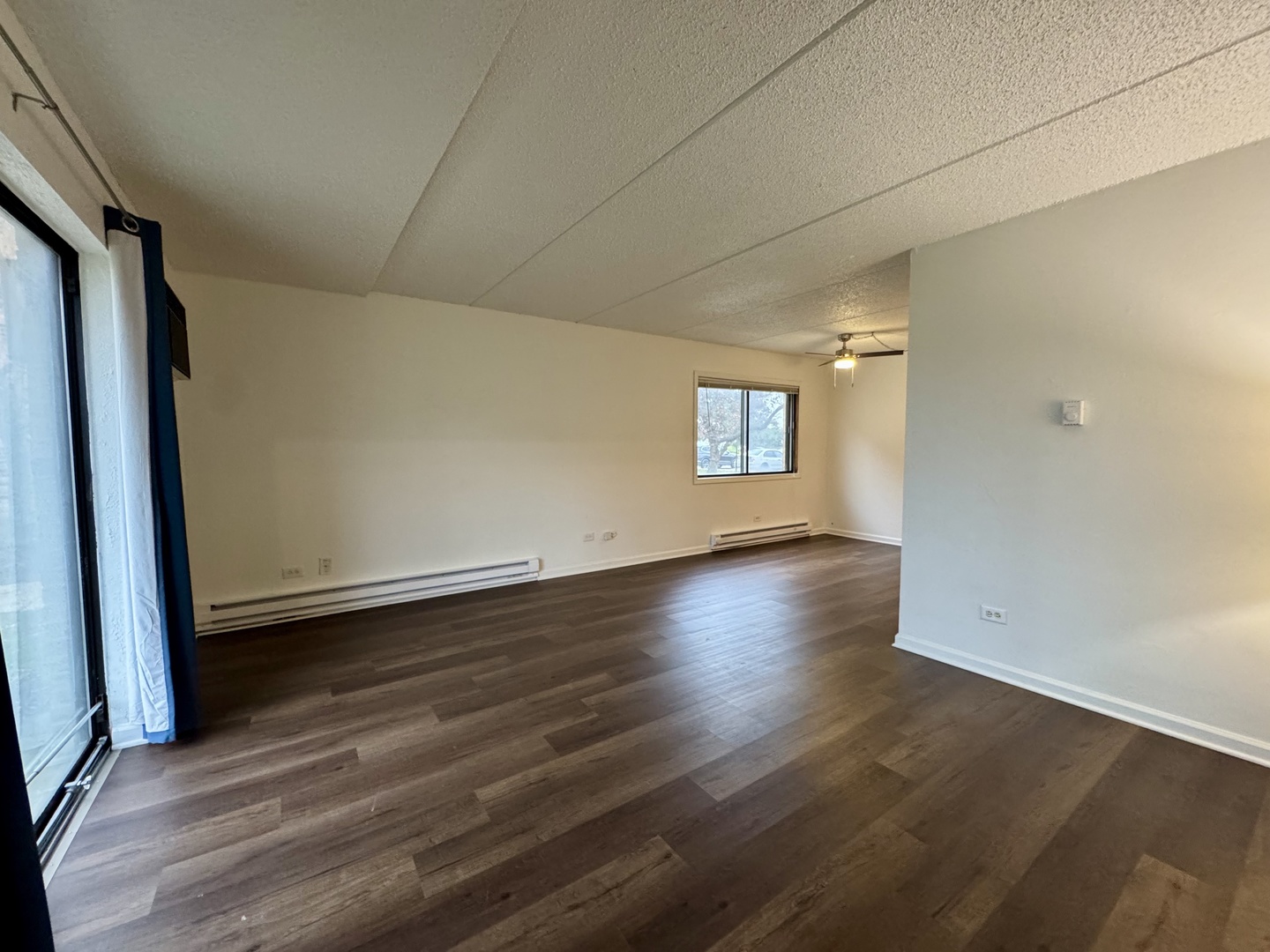 244 Klein Creek Court #1A, Carol Stream, IL 60188