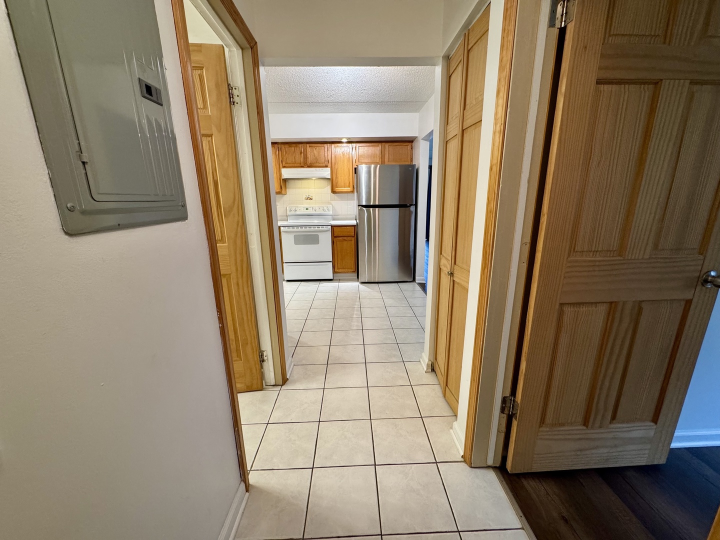 244 Klein Creek Court #1A, Carol Stream, IL 60188