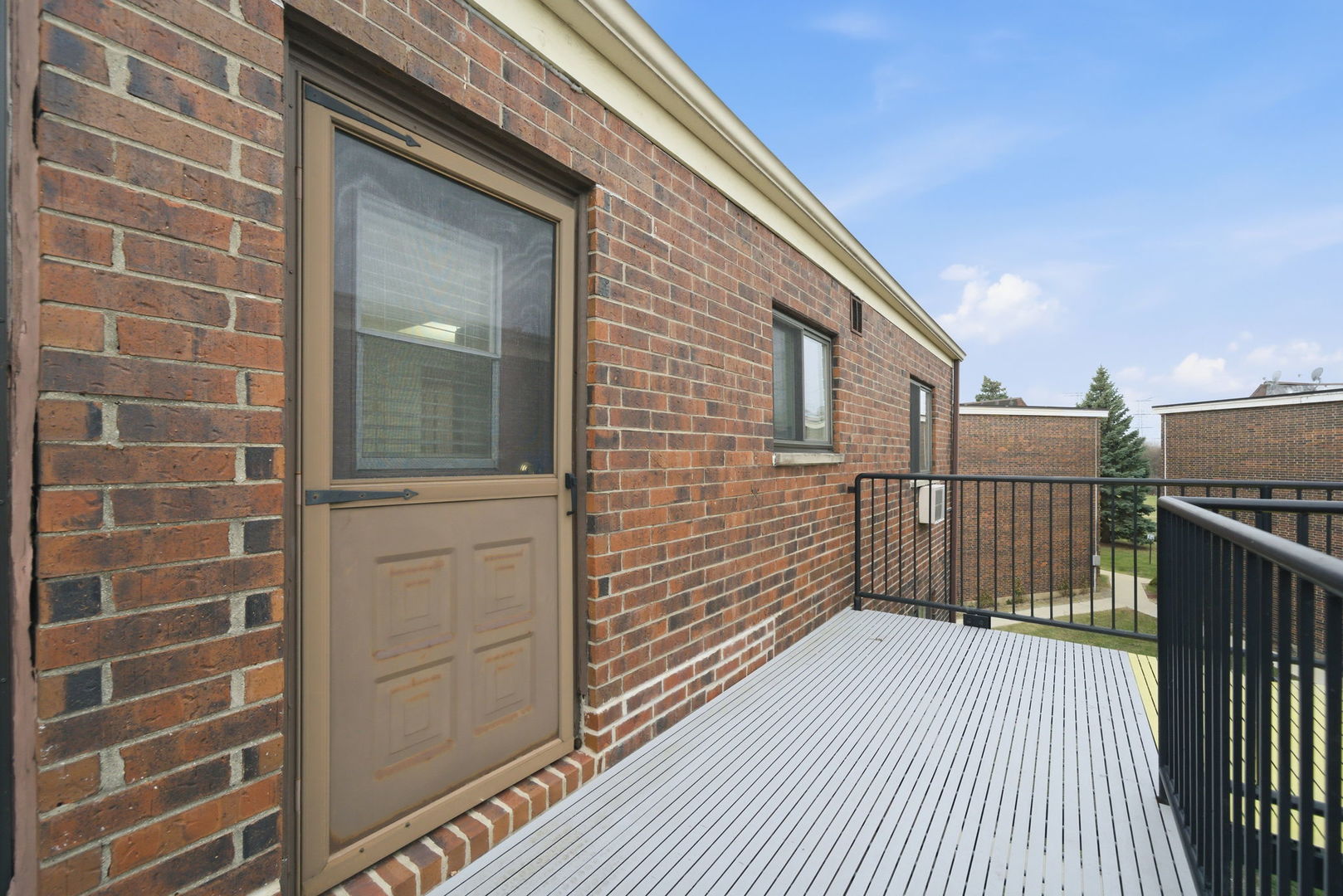 940 N Rohlwing Road #201A, Addison, IL 60101