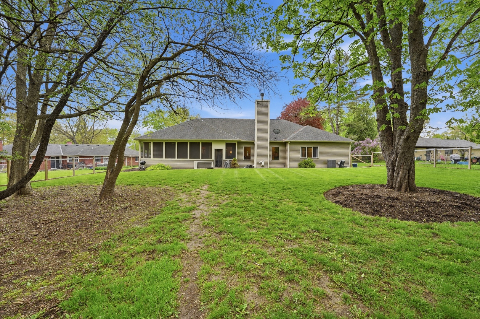 2414 Mehring Avenue, Johnsburg, IL 60051