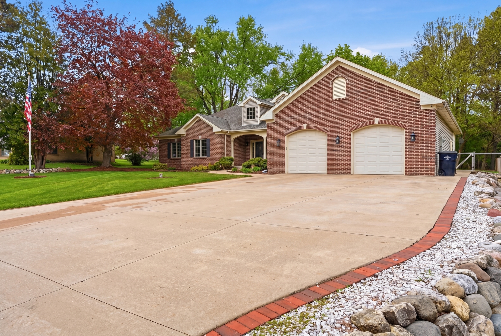 2414 Mehring Avenue, Johnsburg, IL 60051