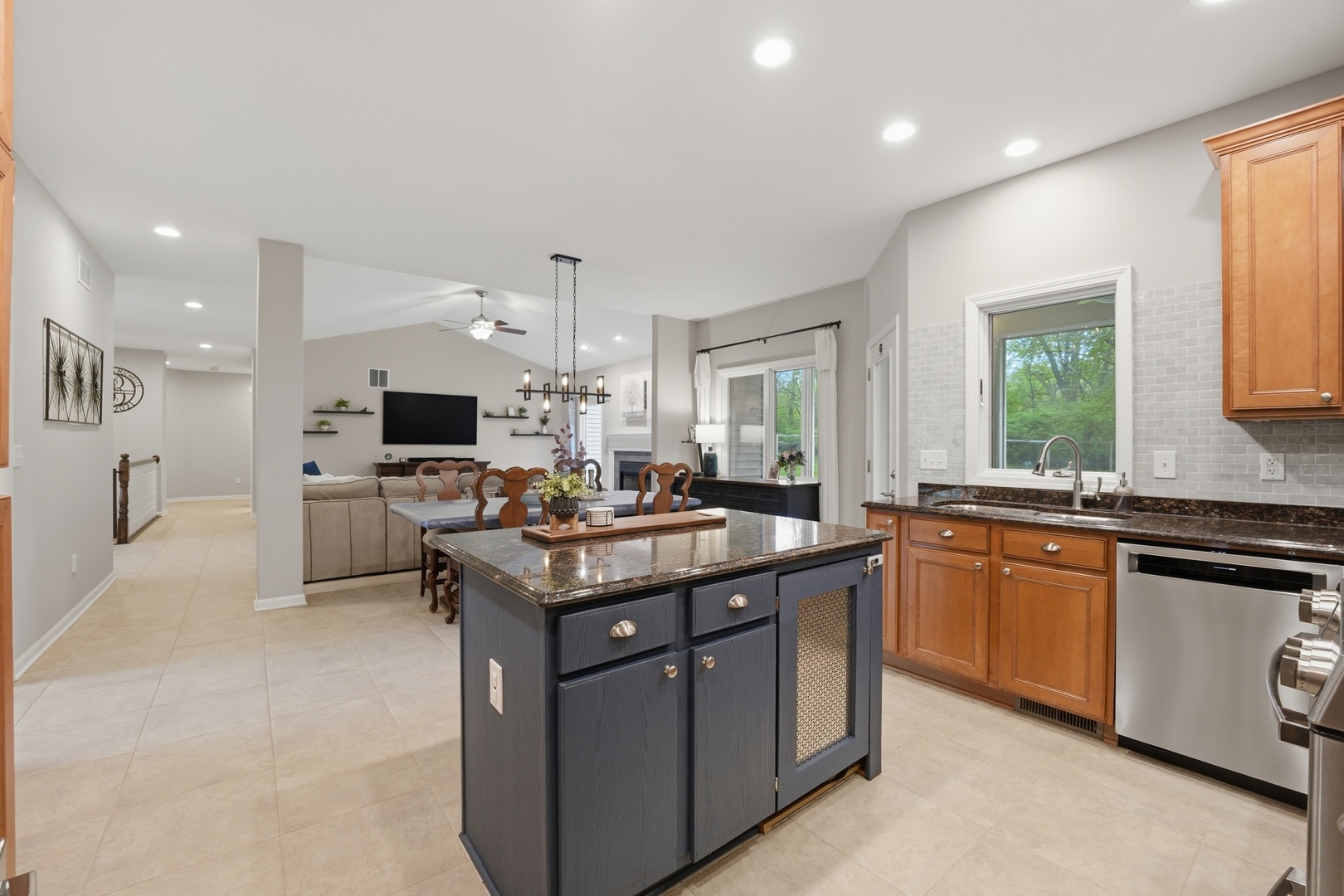 2414 Mehring Avenue, Johnsburg, IL 60051