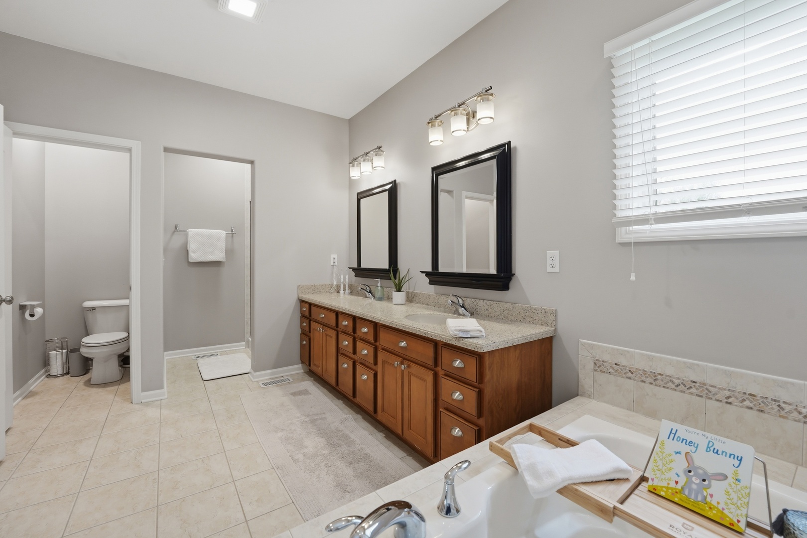 2414 Mehring Avenue, Johnsburg, IL 60051