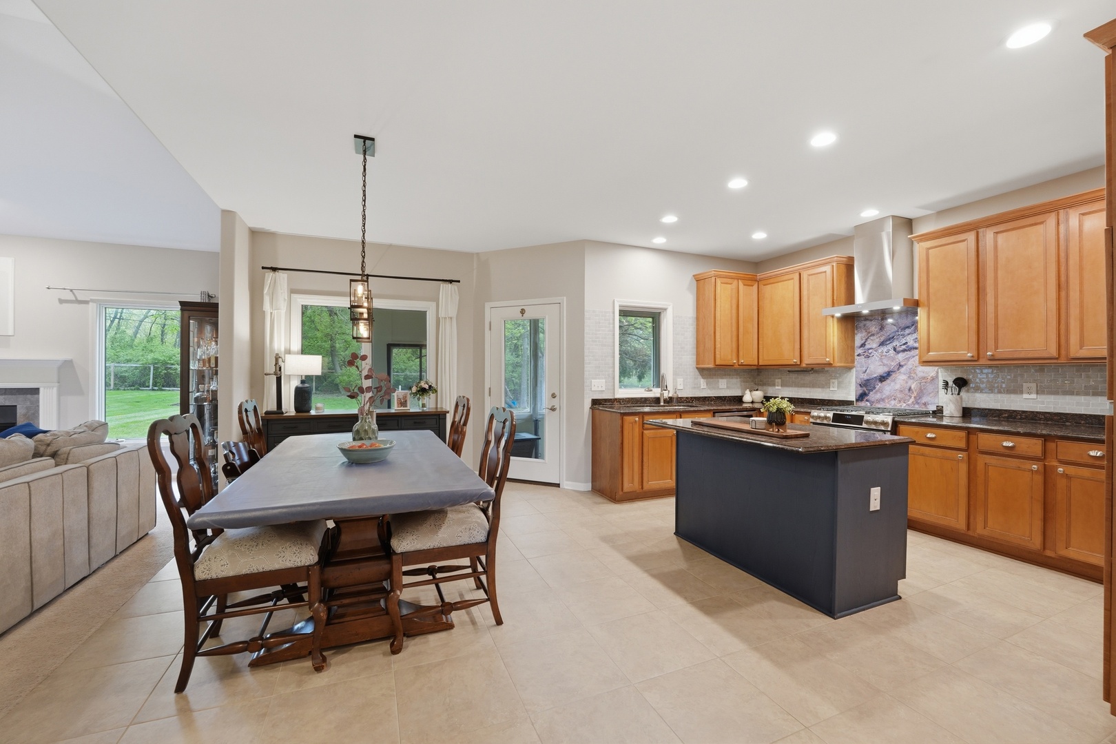 2414 Mehring Avenue, Johnsburg, IL 60051