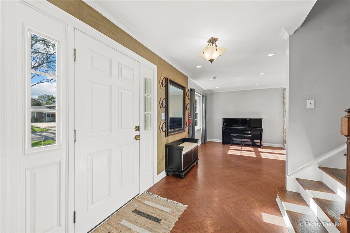 961 N TOPANGA Avenue, Palatine, IL 60074